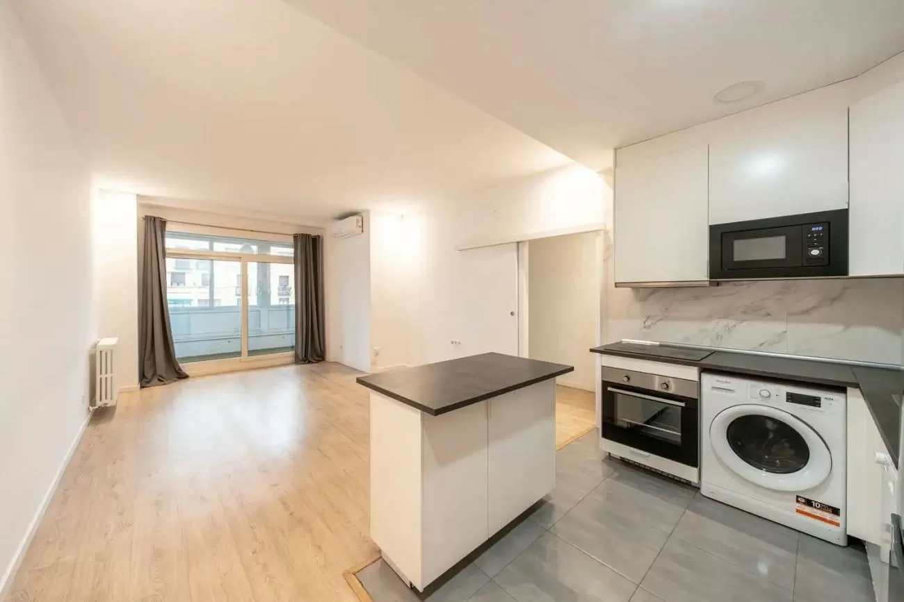 Imagen de Calle de Francisco Silvela, Barrio de Salamanca, Madrid capital (Ref.2132)