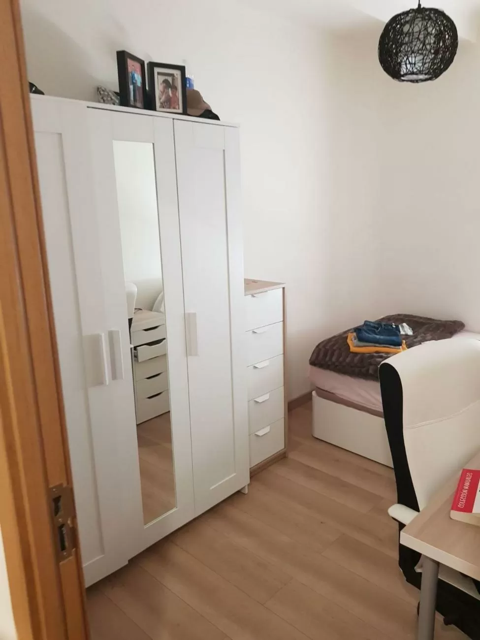 Imagen de Calle de Sahagún, Tetuán, Madrid capital (Ref.2001) Imagen de Calle de Sahagún, Tetuán, Madrid capital (Ref.2001)