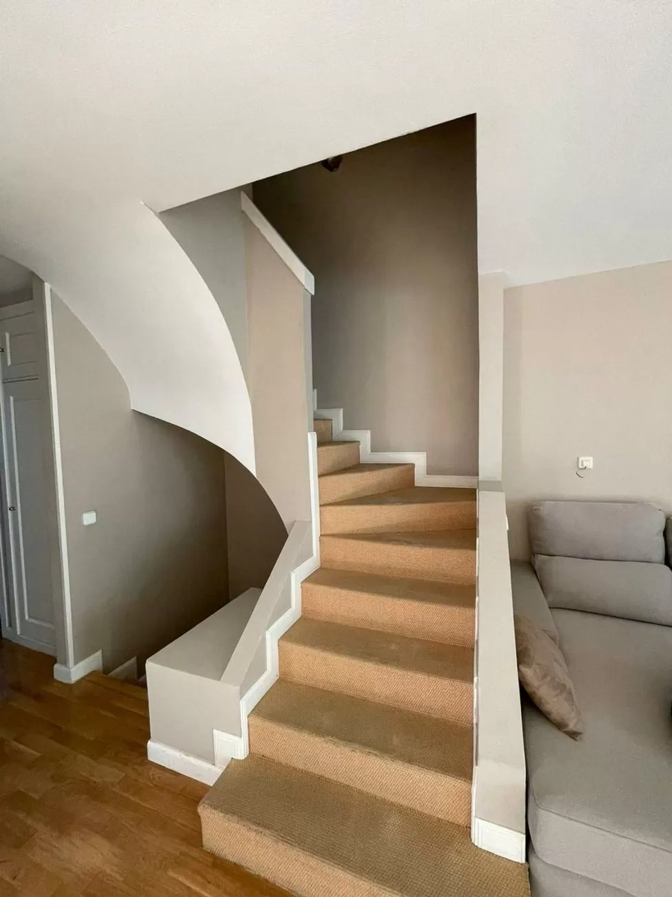 Imagen de Paseo del Circuito, property->address->location->zones->zones->LEVEL7->name, Zona norte (Ref.2121) Imagen de Paseo del Circuito, property->address->location->zones->zones->LEVEL7->name, Zona norte (Ref.2121)