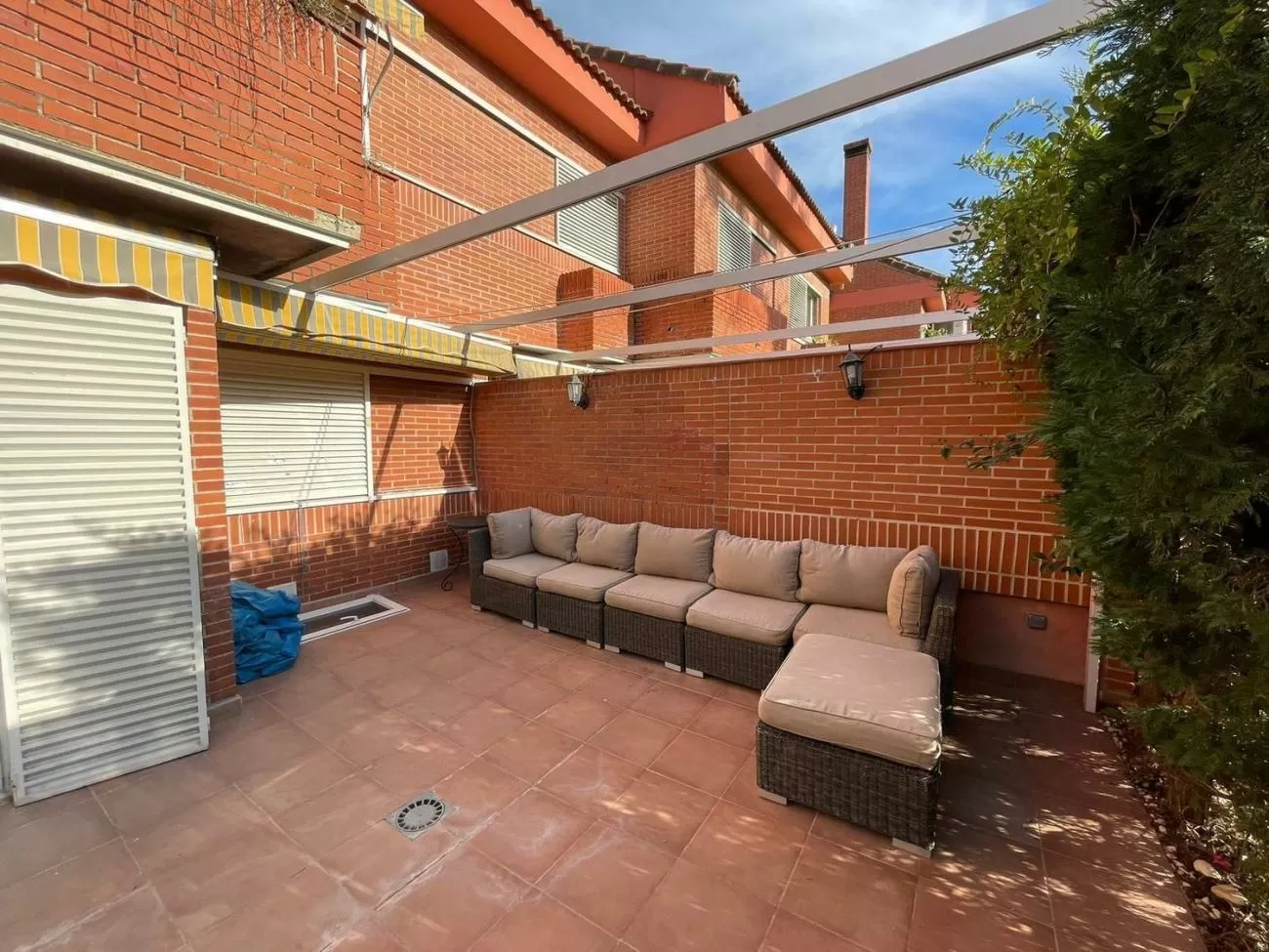 Imagen de Paseo del Circuito, property->address->location->zones->zones->LEVEL7->name, Zona norte (Ref.2121) Imagen de Paseo del Circuito, property->address->location->zones->zones->LEVEL7->name, Zona norte (Ref.2121)