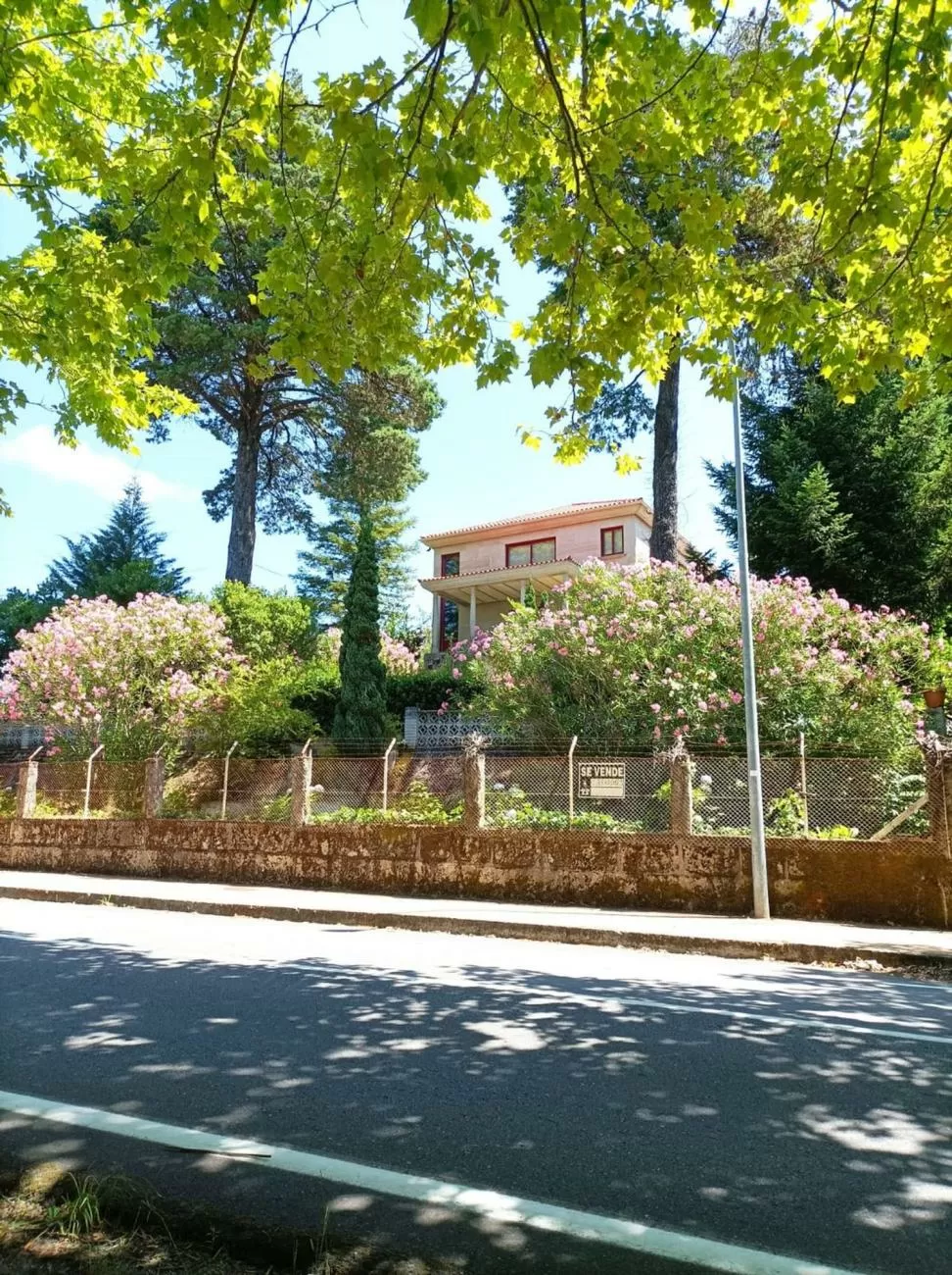 Imagen de Calle CASTILLA Y LEON, property->address->location->zones->zones->LEVEL7->name, Carballiño (Ref.)