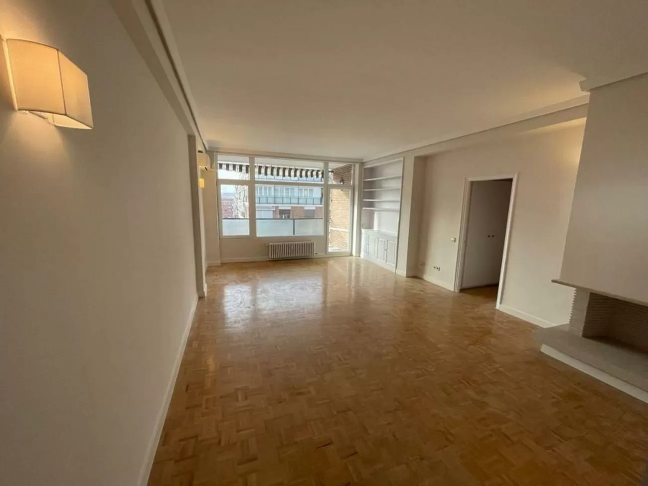 Imagen de Calle AV ALBERTO ALCOCER, Chamartín, Madrid capital (Ref.)