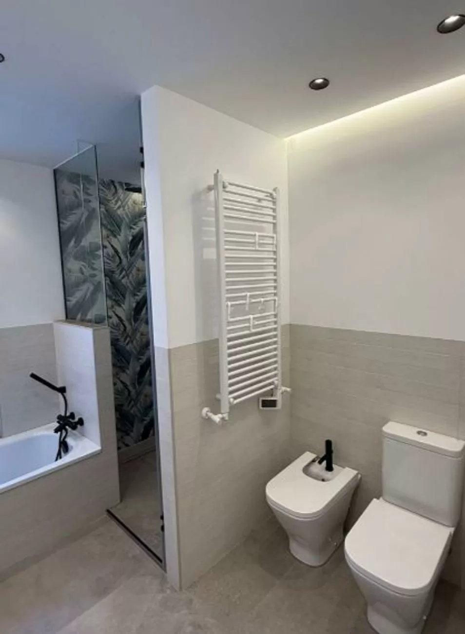 Imagen de Avenida Arroyo de Trofas, Los Peñascales, Zona noroeste (Ref.)