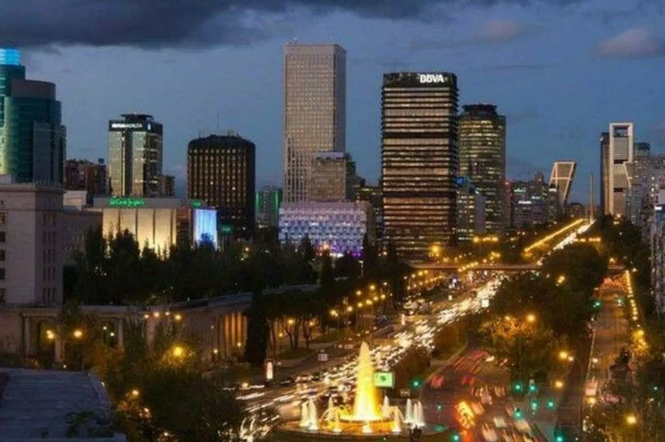 Imagen de Paseo de la Castellana, Tetuán, Madrid capital (Ref.2092) Imagen de Paseo de la Castellana, Tetuán, Madrid capital (Ref.2092)