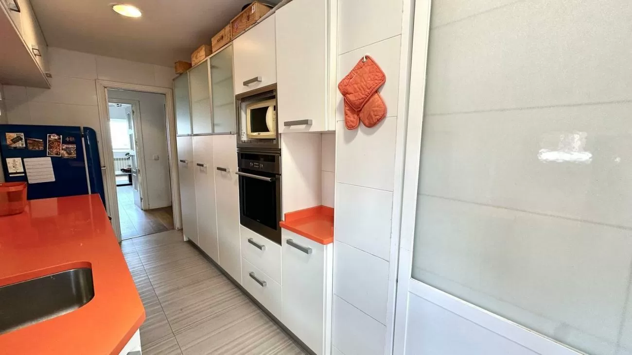 Imagen de Avenida de Burgos, Chamartín, Madrid capital (Ref.1816-2) Imagen de Avenida de Burgos, Chamartín, Madrid capital (Ref.1816-2)