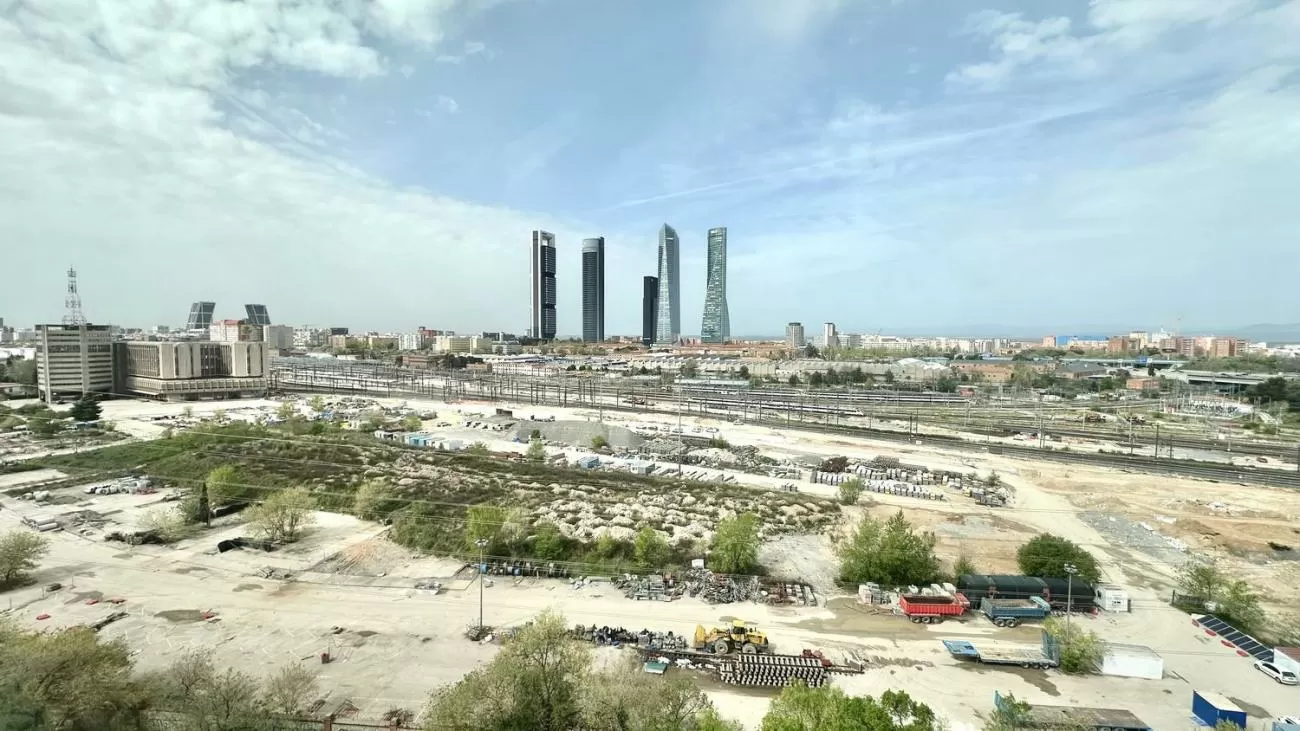 Imagen de Avenida de Burgos, Chamartín, Madrid capital (Ref.1816-2) Imagen de Avenida de Burgos, Chamartín, Madrid capital (Ref.1816-2)