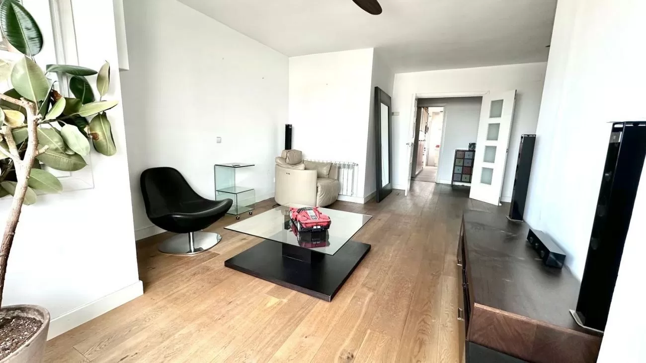 Imagen de Avenida de Burgos, Chamartín, Madrid capital (Ref.1816-2) Imagen de Avenida de Burgos, Chamartín, Madrid capital (Ref.1816-2)