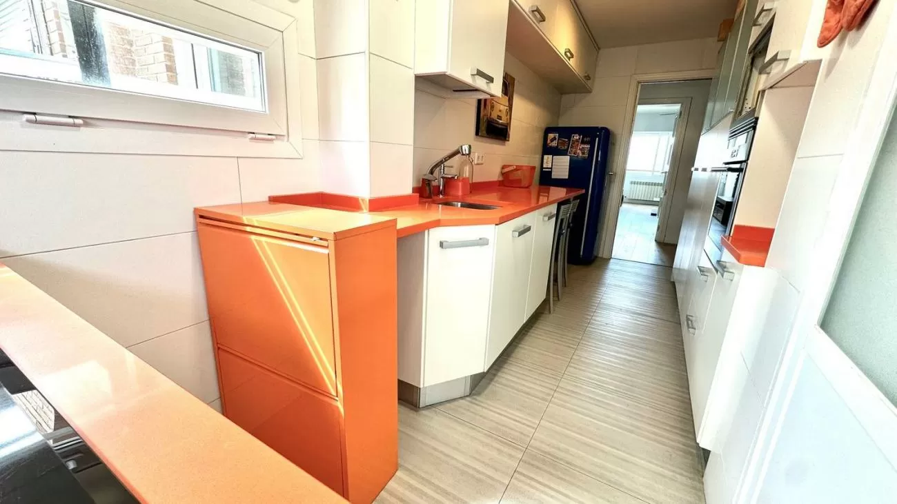 Imagen de Avenida de Burgos, Chamartín, Madrid capital (Ref.1816-2) Imagen de Avenida de Burgos, Chamartín, Madrid capital (Ref.1816-2)