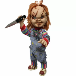 FIGURA CHUCKY EL MUÑECO DIABOLICO PARLANTE 38CM