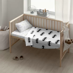 JUEGO DE SÁBANAS CON ALMOHADA Y BAJERA ESTAMPADAS 100% ALGODÓN MODELO BATMAN BASIC PARA CAMA DE 180.